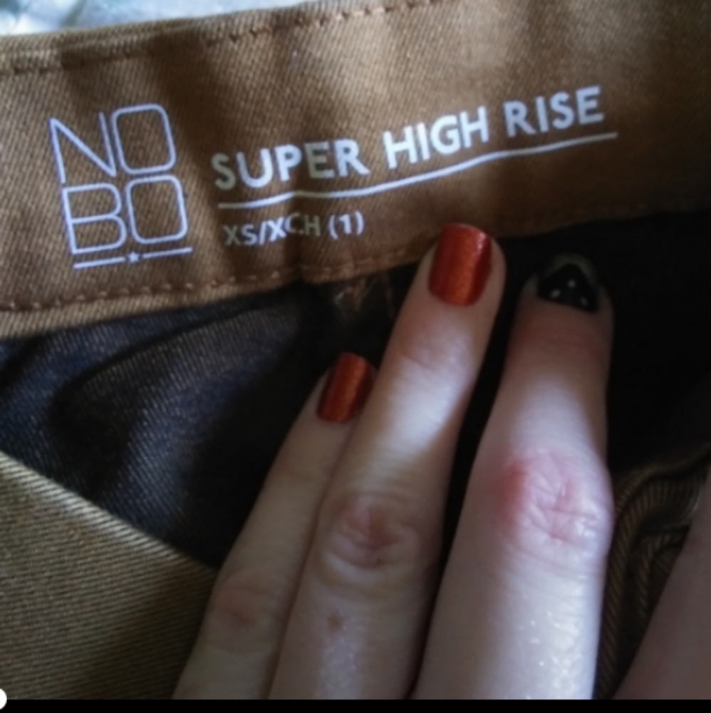 NWT No Boundaries Curvy Skinny Jeans - Picture 2 of 3